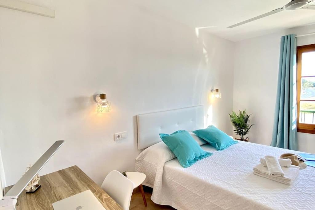 Apartament Sa Farola - Ac, Wifi , Pool, Beach Cala'N Blanes  Екстериор снимка